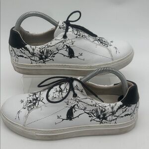 Poltrona Frau White Black Soft Leather Italian Women's Sneakers Size US 8 EU 38